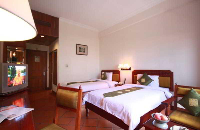Apsara Holiday Hotel Сиемрип Номер фото