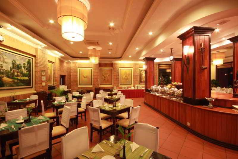 Apsara Holiday Hotel Сиемрип Ресторан фото